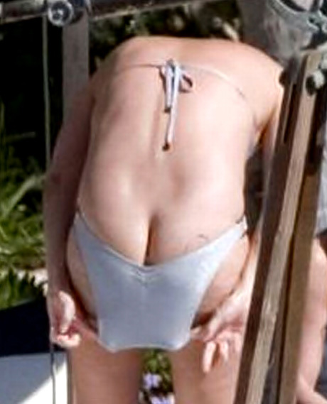 Nude photos of courtney cox not All nude photos of courtney cox not